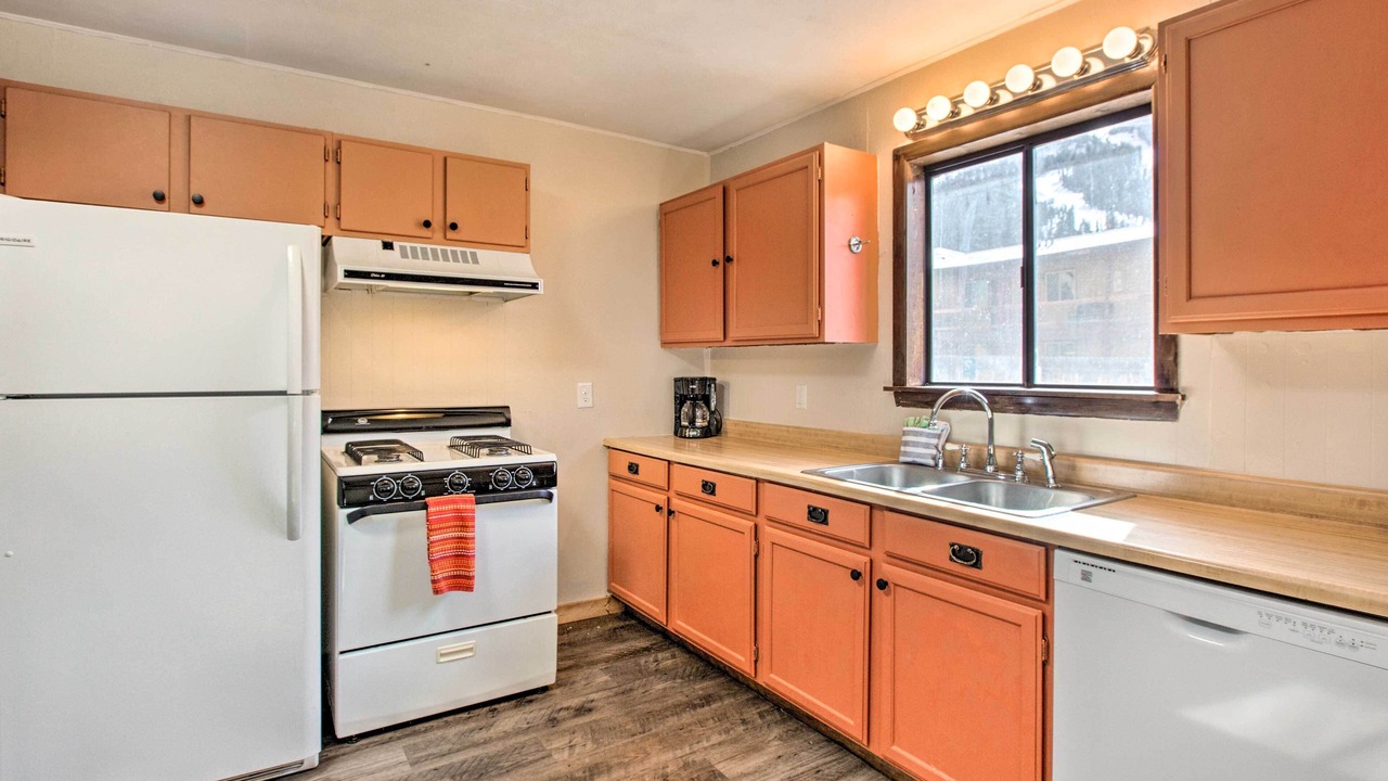 Photo of Kitchen in Red River