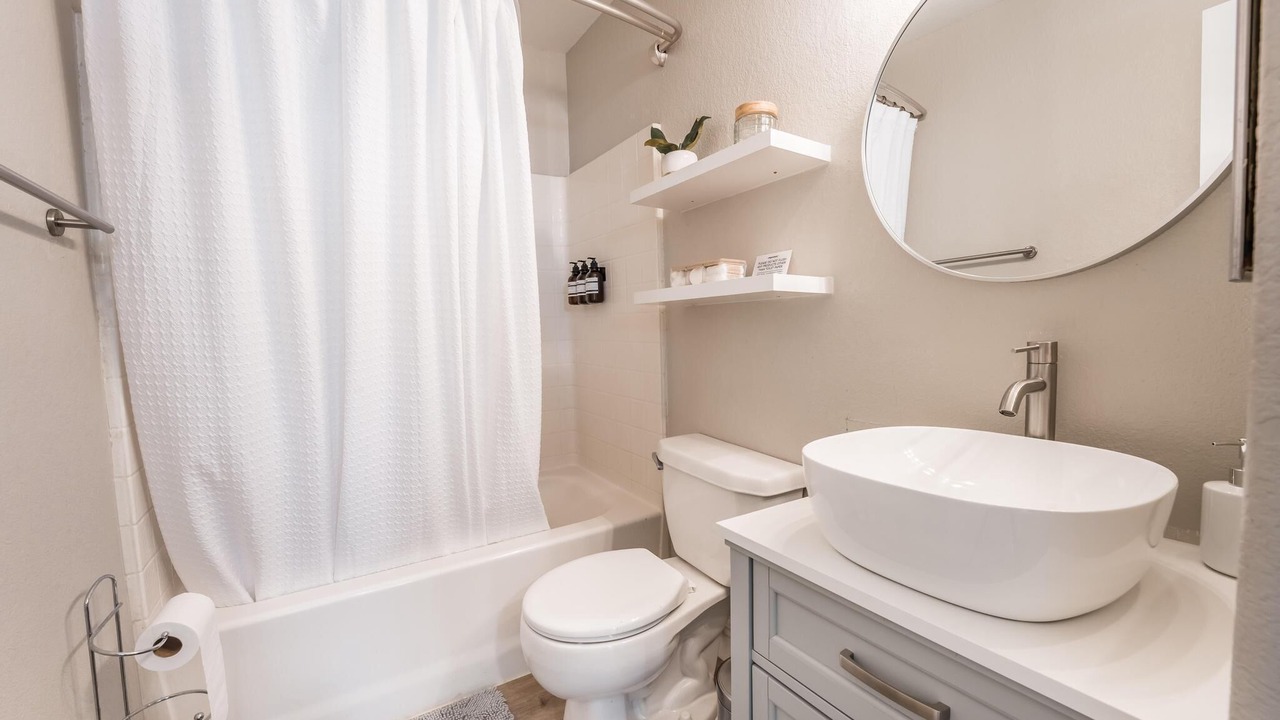 Photo of Bathroom in Summerlin
