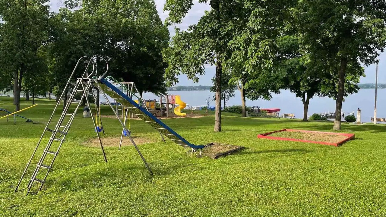 Photo of Others in Delavan Lake