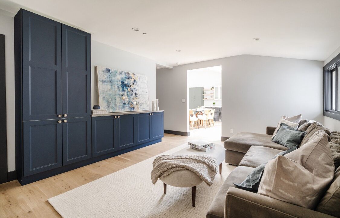 Photo of Livingroom in Beverly Glen