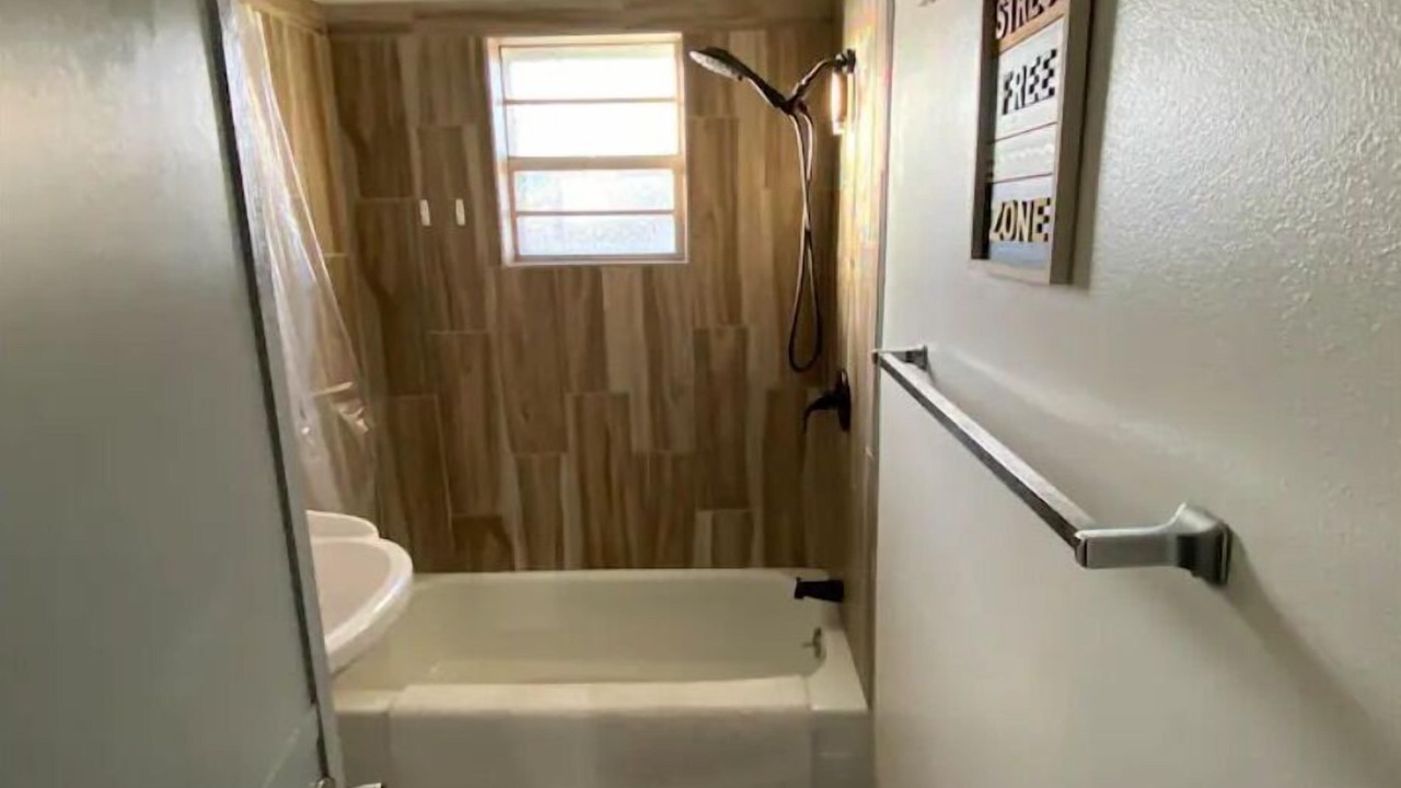 Photo of Bathroom in Eufaula
