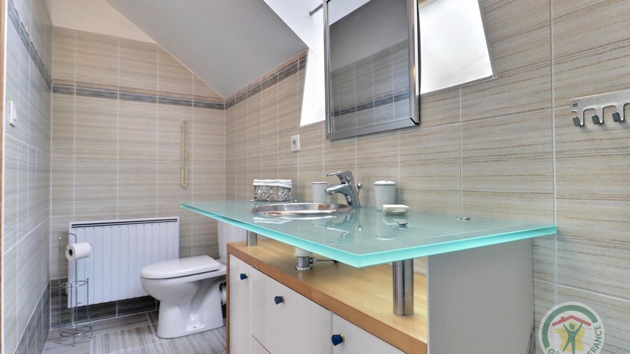 Photo of Bathroom in Baguer-Morvan