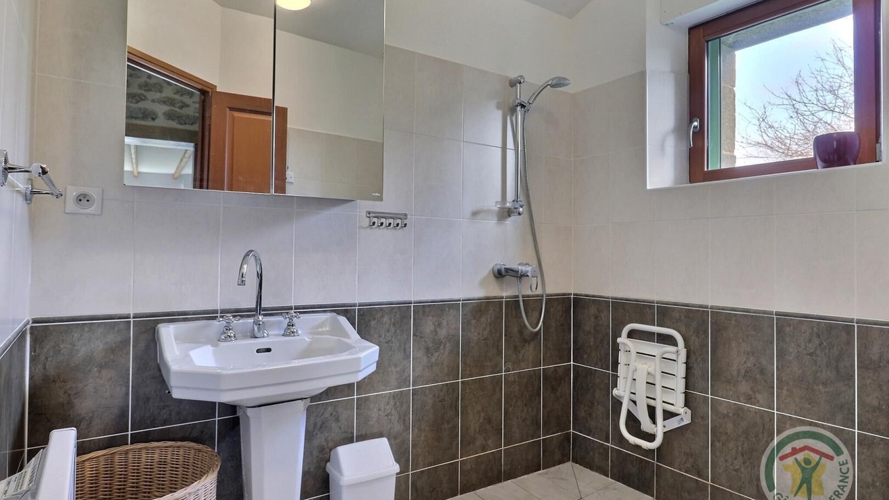 Photo of Bathroom in Baguer-Morvan