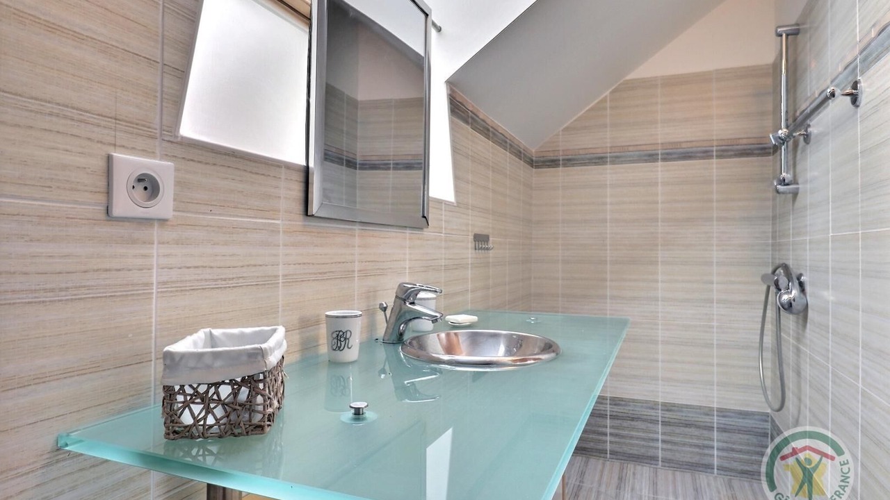 Photo of Bathroom in Baguer-Morvan