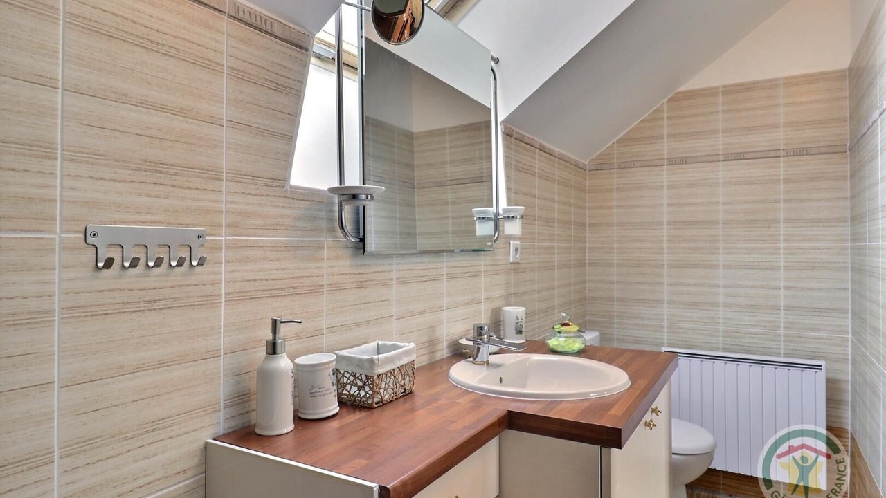 Photo of Bathroom in Baguer-Morvan