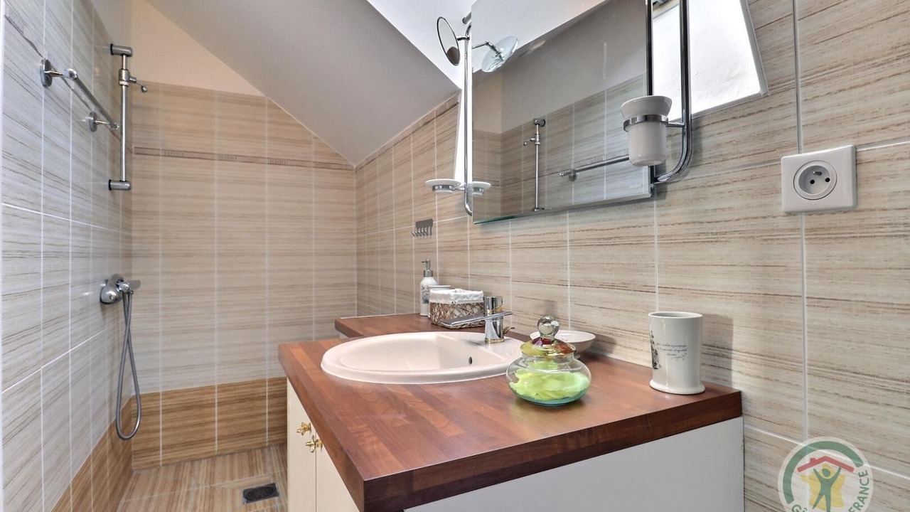 Photo of Bathroom in Baguer-Morvan