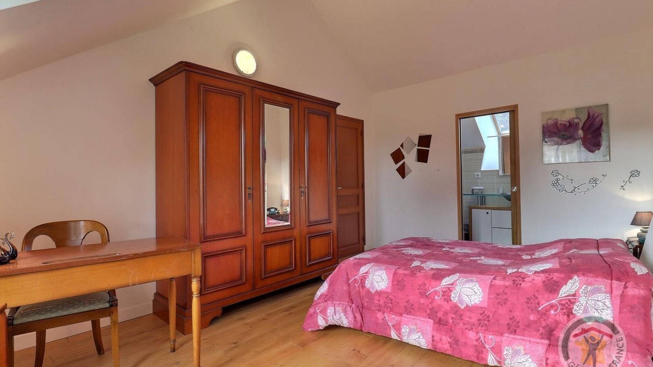 Photo of Bedroom in Baguer-Morvan