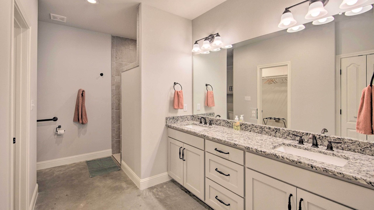Photo of Bathroom in Hemphill