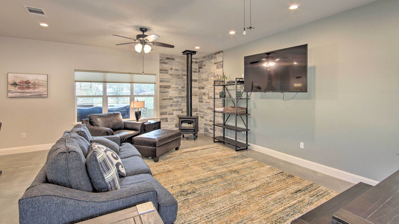 Photo of Livingroom in Hemphill