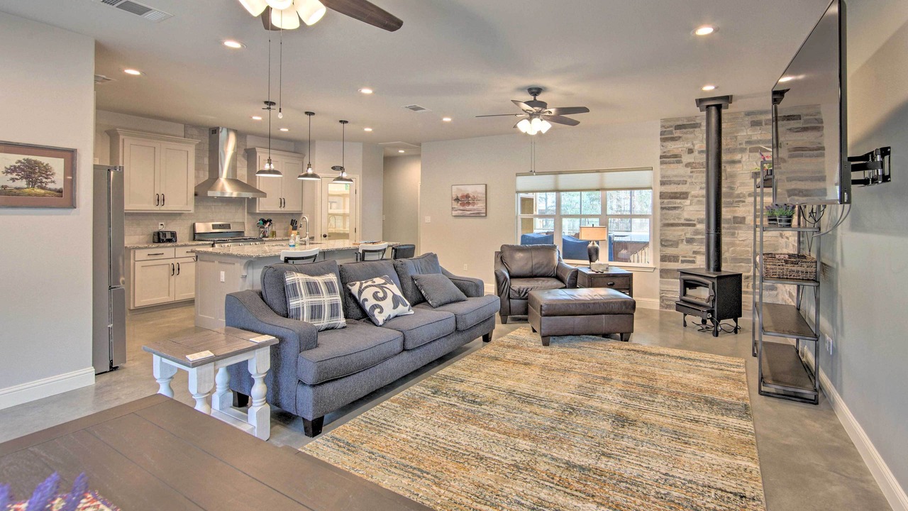 Photo of Livingroom in Hemphill