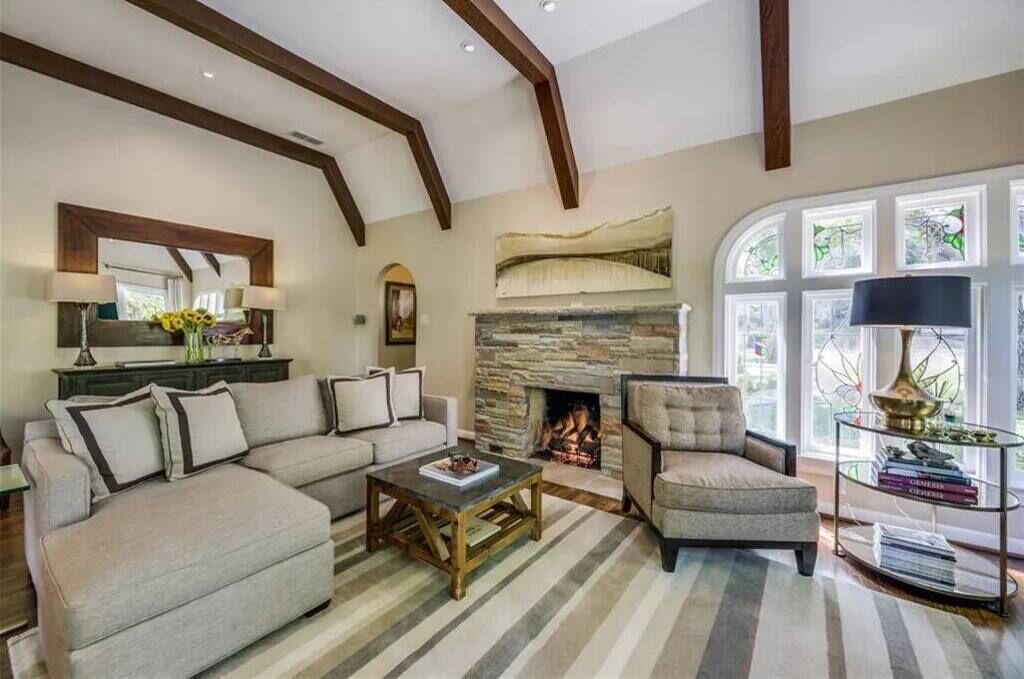 Photo of Livingroom in Hollywood - Santa Monica