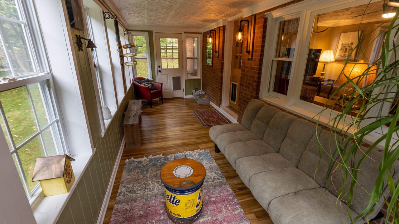 Photo of Livingroom in Roseland