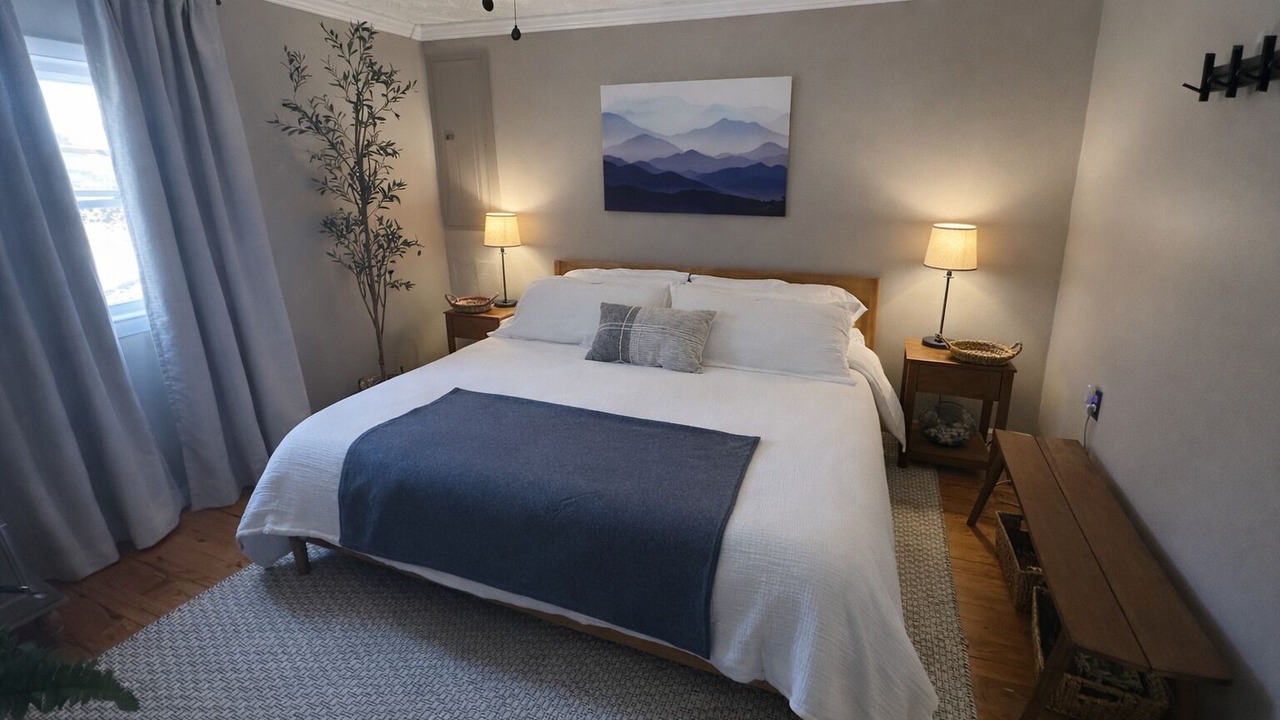 Photo of Bedroom in Roseland
