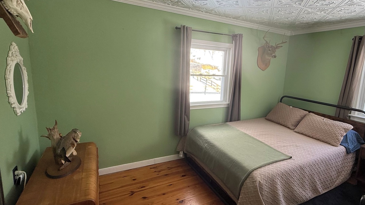 Photo of Bedroom in Roseland