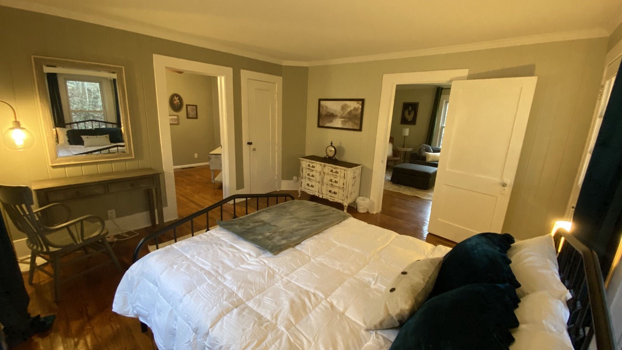 Photo of Bedroom in Greensburg