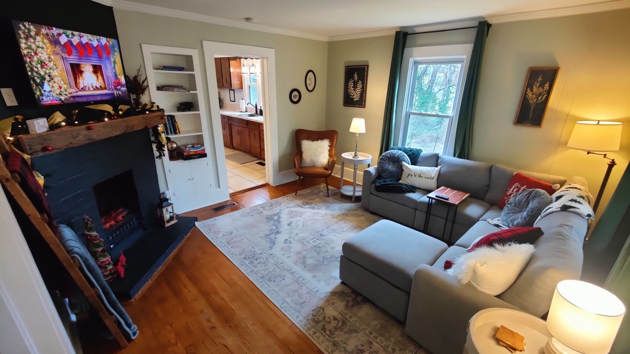 Photo of Livingroom in Greensburg