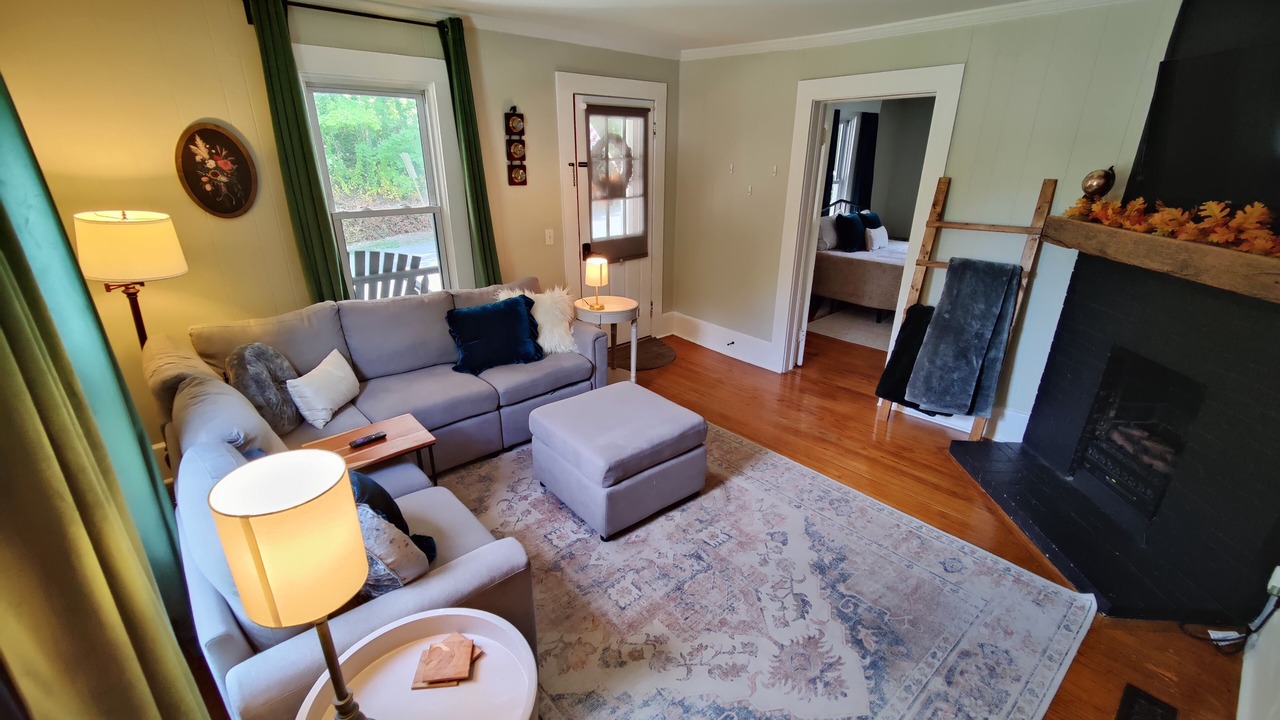 Photo of Livingroom in Greensburg