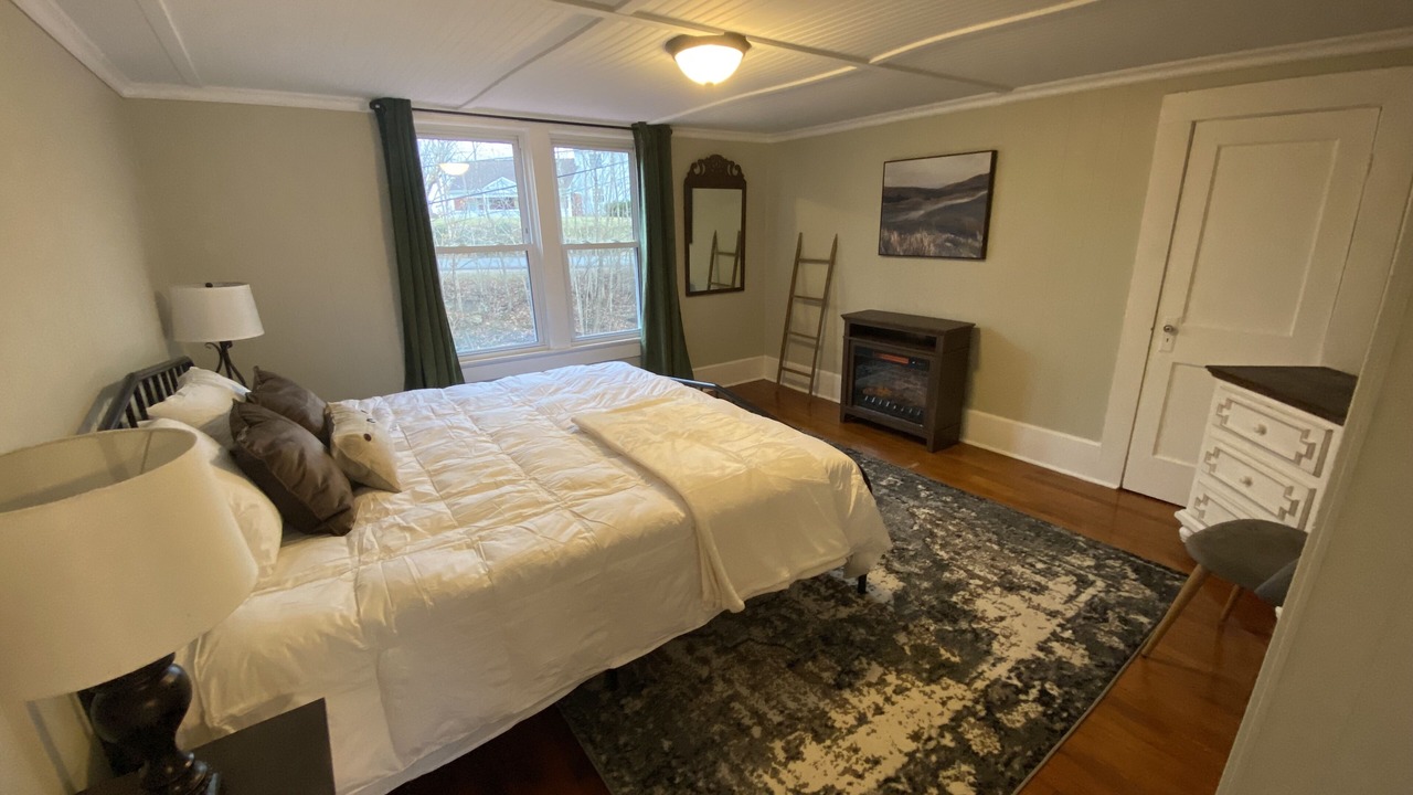 Photo of Bedroom in Greensburg