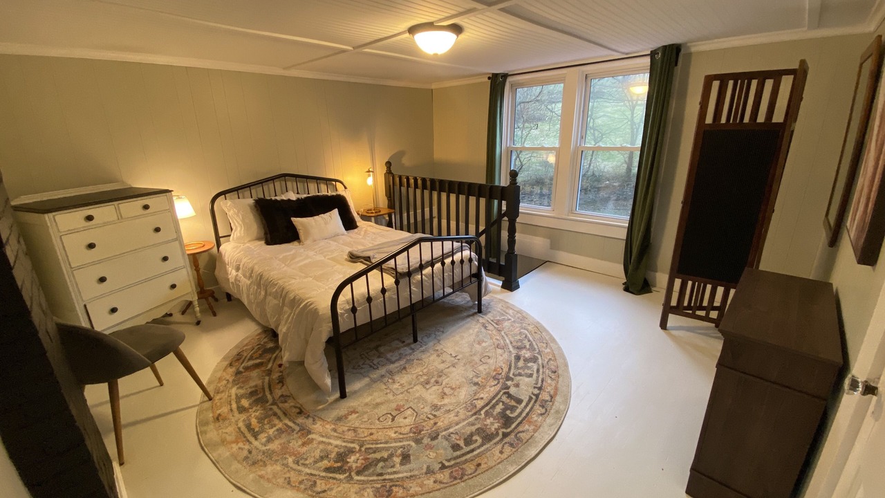 Photo of Bedroom in Greensburg