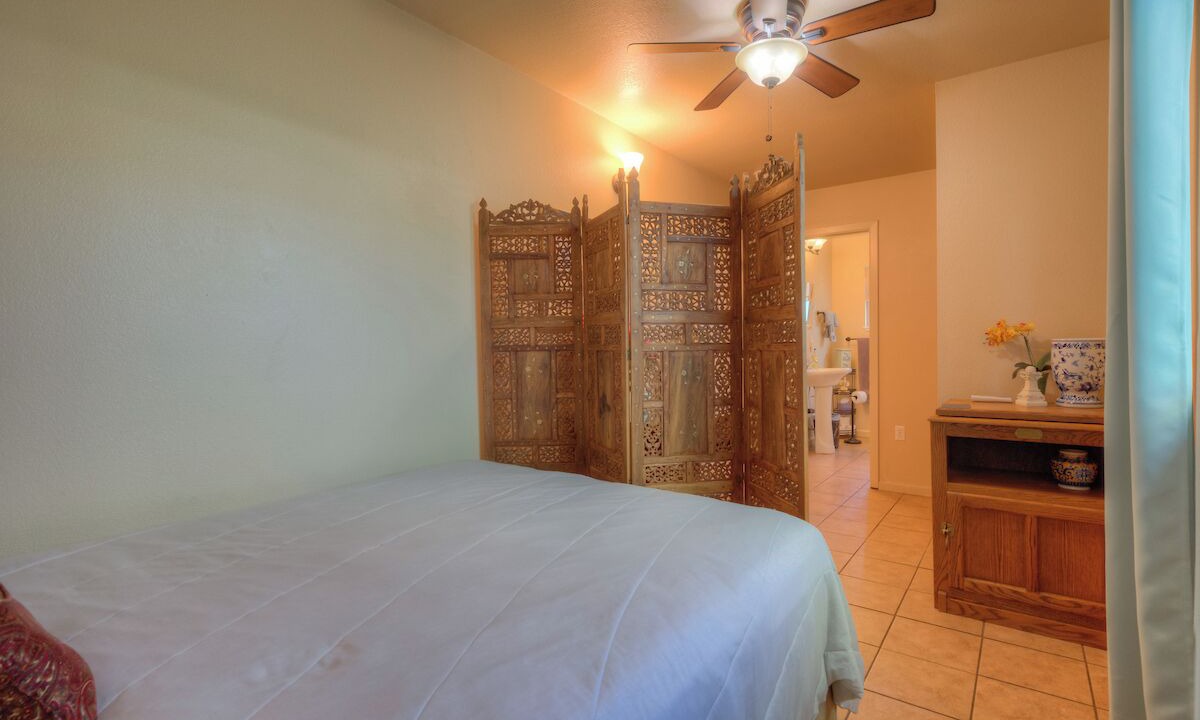 Photo of Bedroom in Oroville