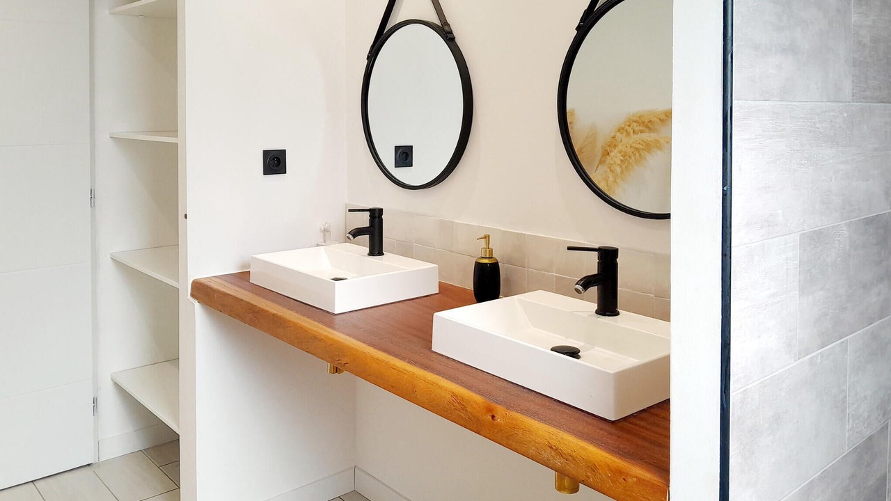 Photo of Bathroom in Malves-en-Minervois