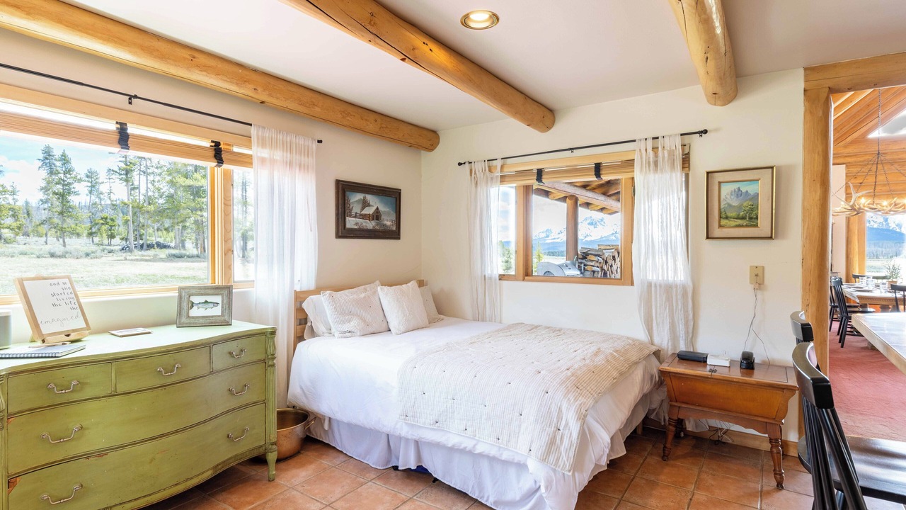 Photo of Others in Stanley