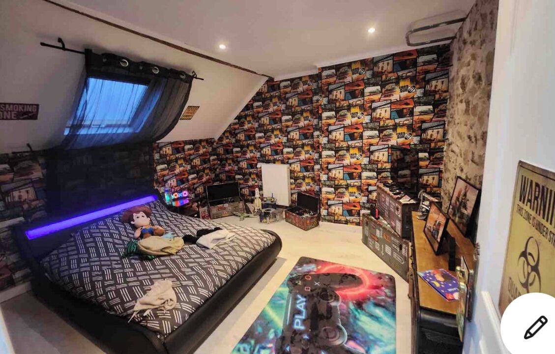 Photo of Bedroom in Oisseau