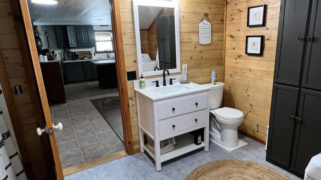 Photo of Bathroom in Lawrenceville
