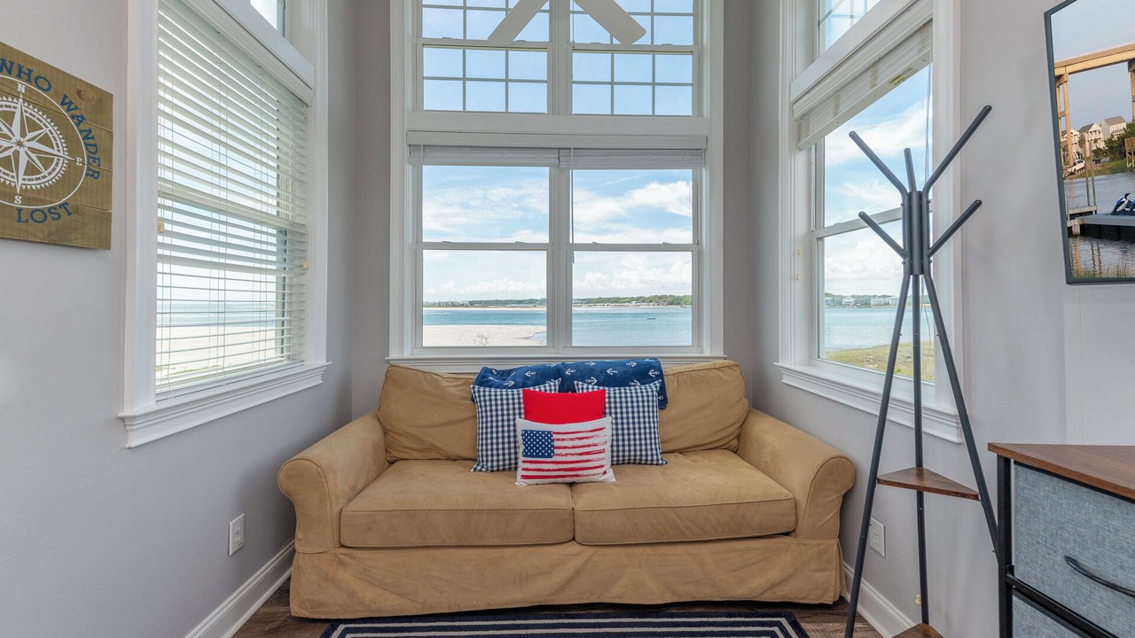 Photo of Livingroom in Holden Beach