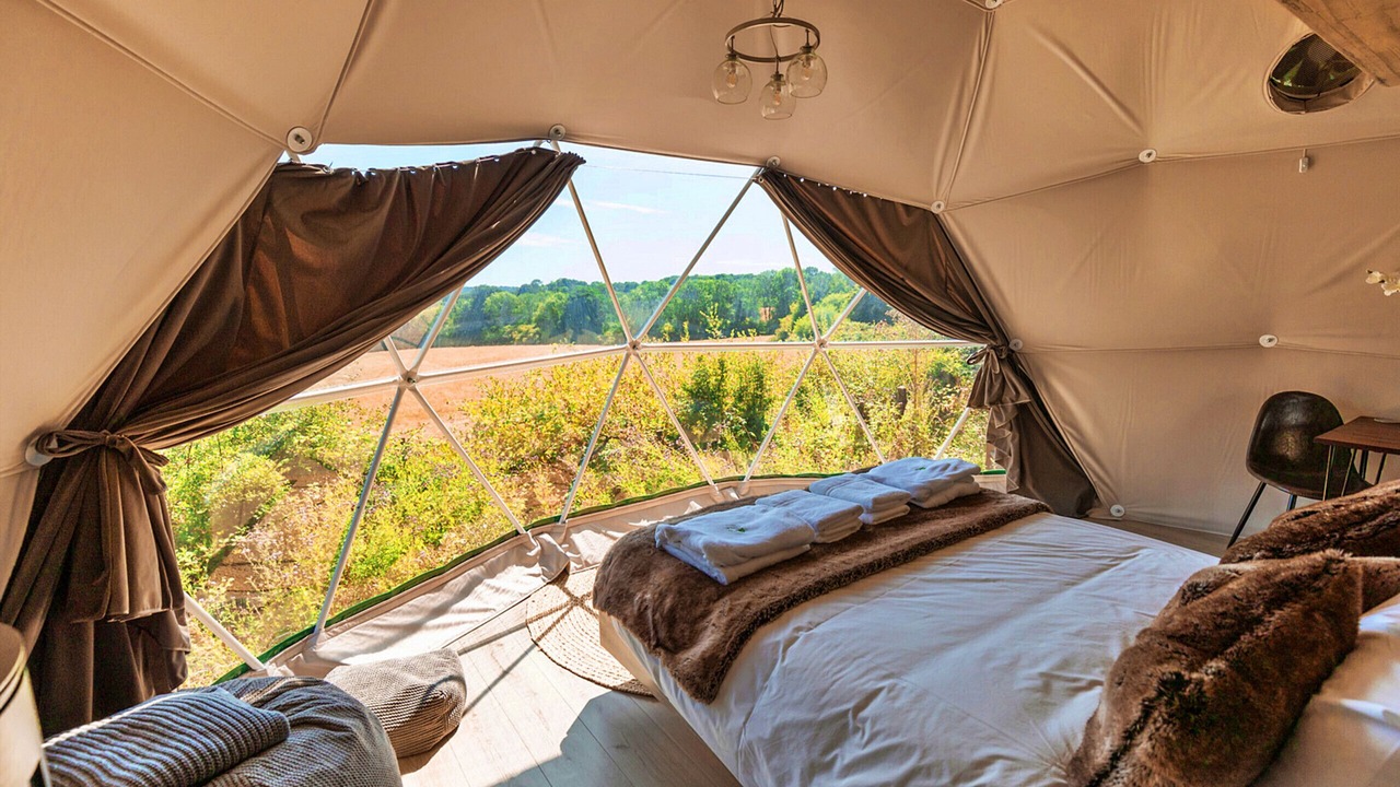 Photo of Bedroom in Chiddingstone Hoath