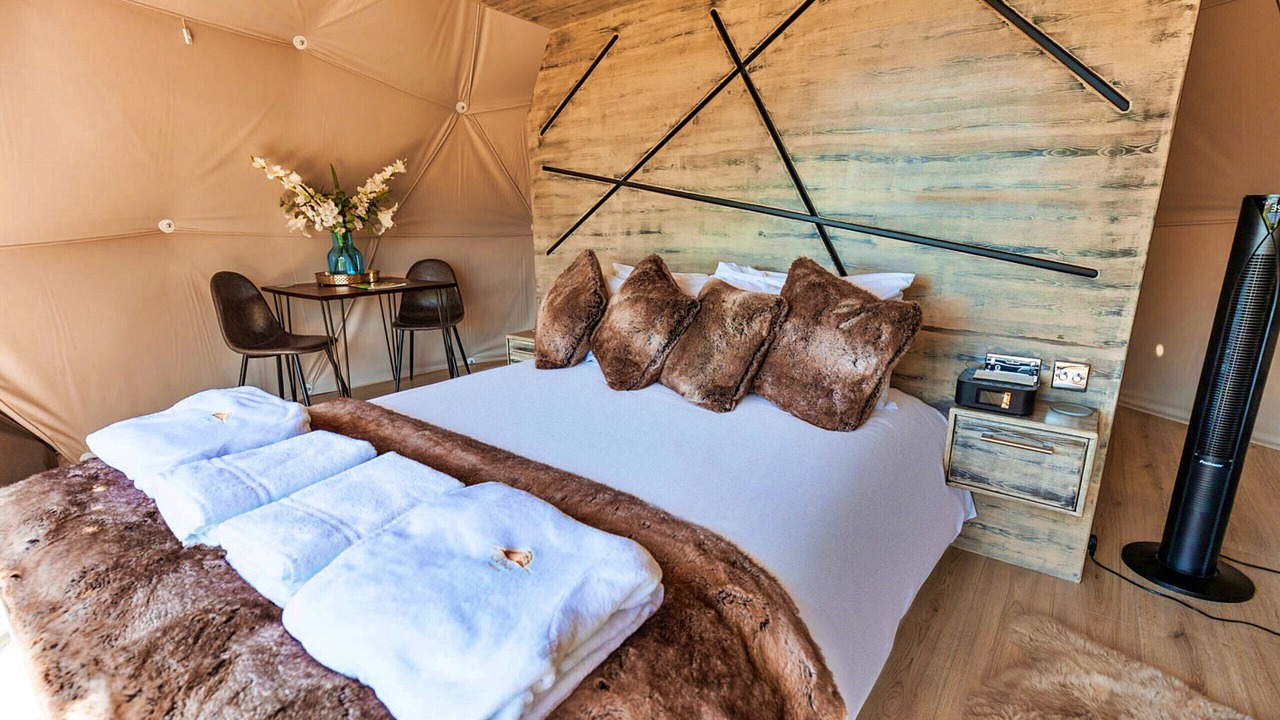 Photo of Bedroom in Chiddingstone Hoath