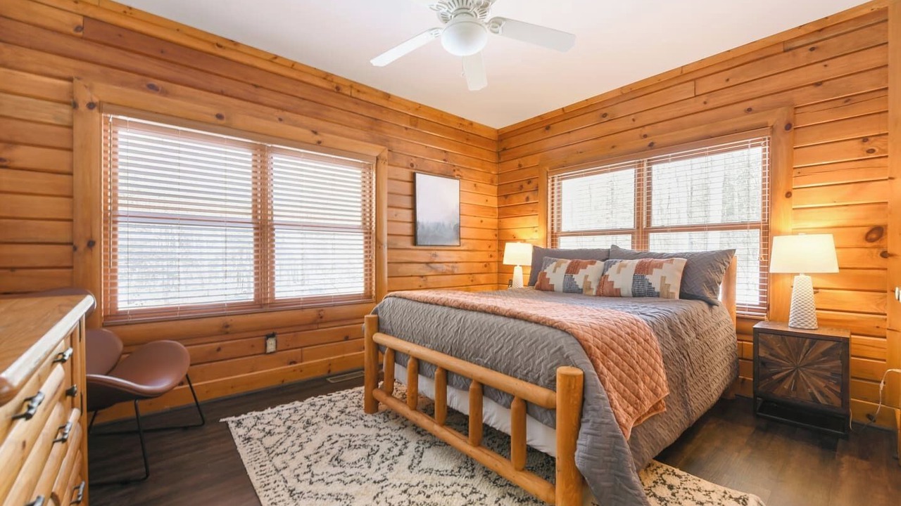 Photo of Bedroom in Thayerville