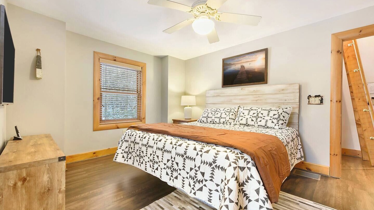 Photo of Bedroom in Thayerville