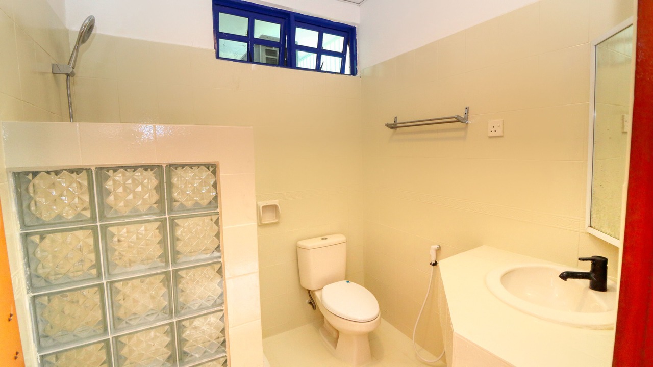 Photo of Bathroom in Siginting