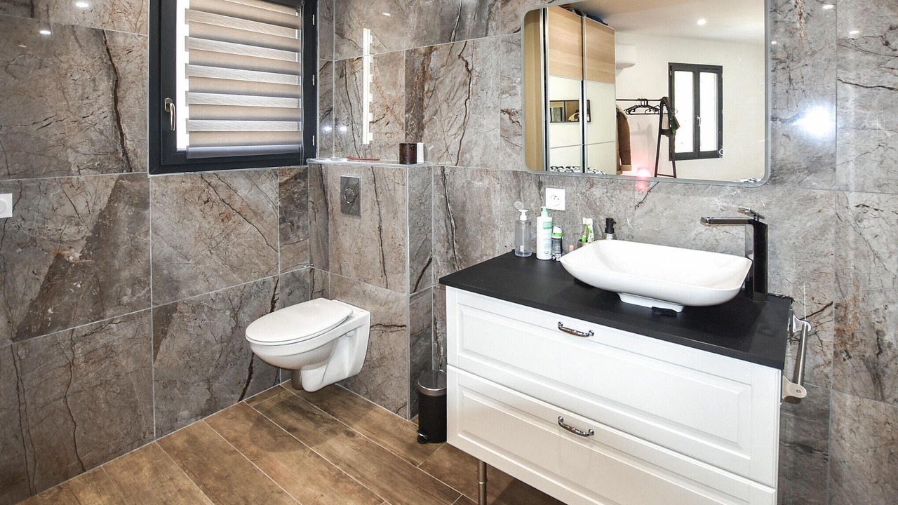 Photo of Bathroom in Propiac