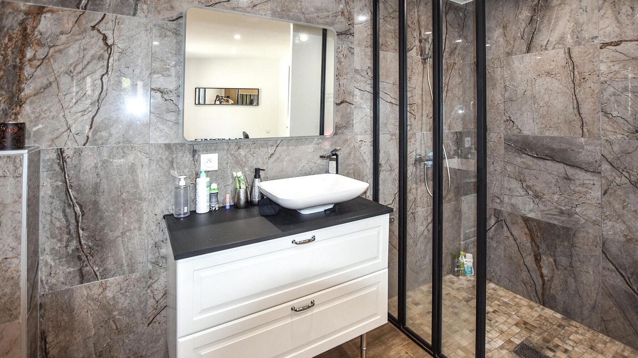 Photo of Bathroom in Propiac