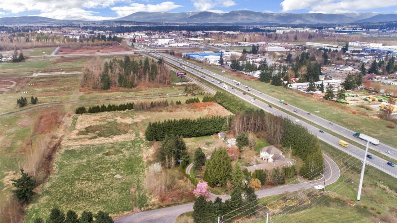 Photo of Outdoor in Smokey Point