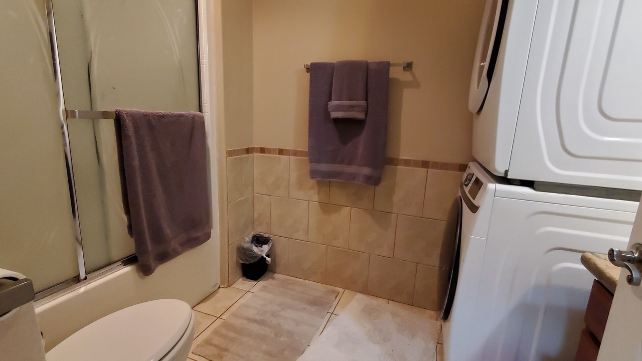 Photo of Bathroom in Powellhurst-Gilbert