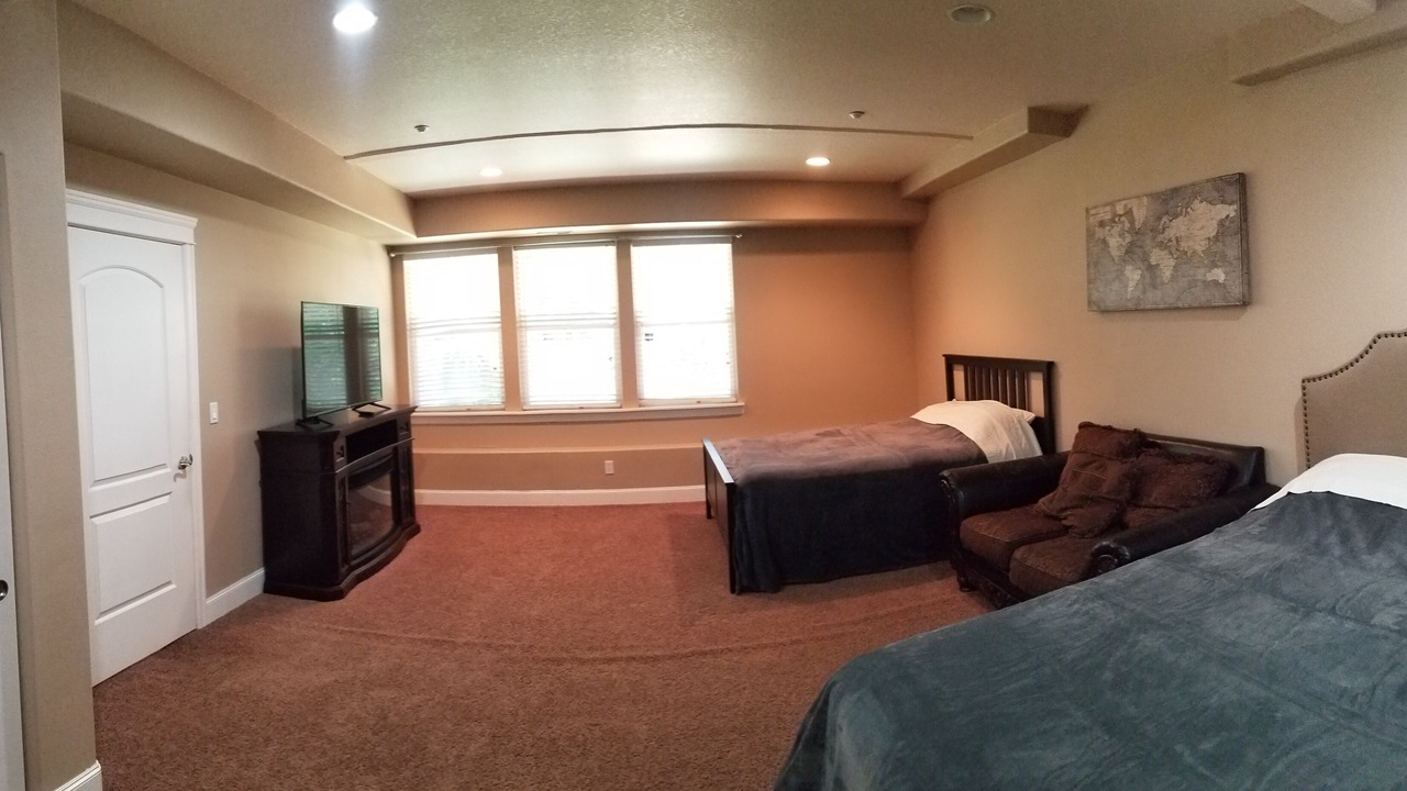 Photo of Bedroom in Powellhurst-Gilbert