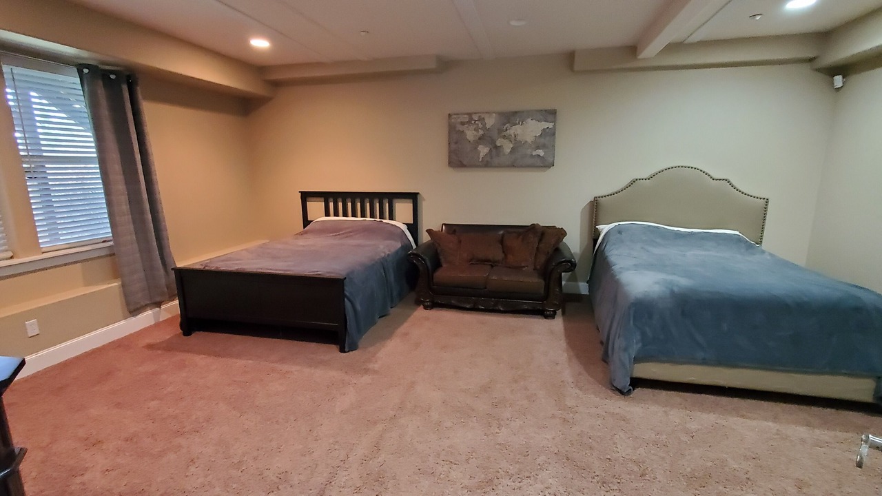 Photo of Bedroom in Powellhurst-Gilbert