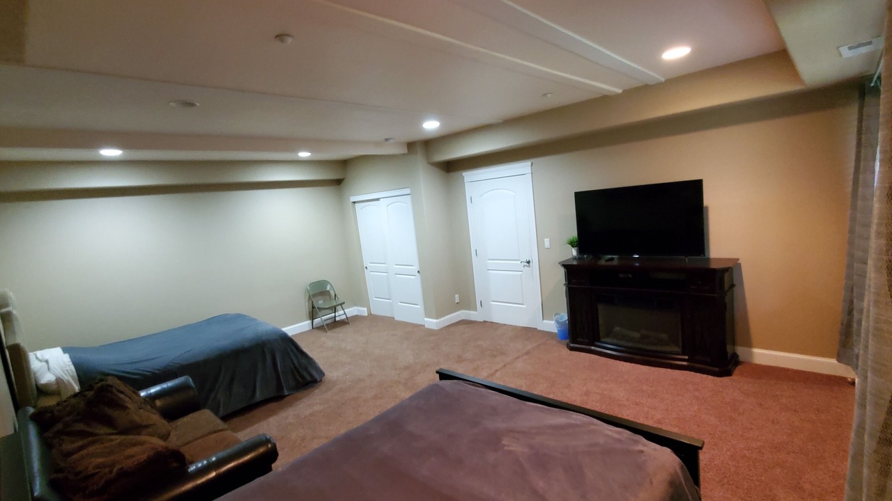 Photo of Bedroom in Powellhurst-Gilbert