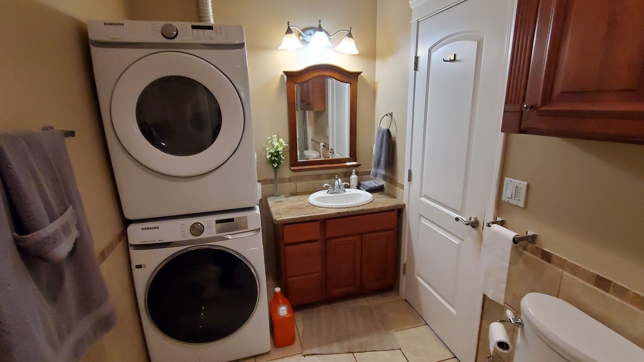 Photo of Bathroom in Powellhurst-Gilbert