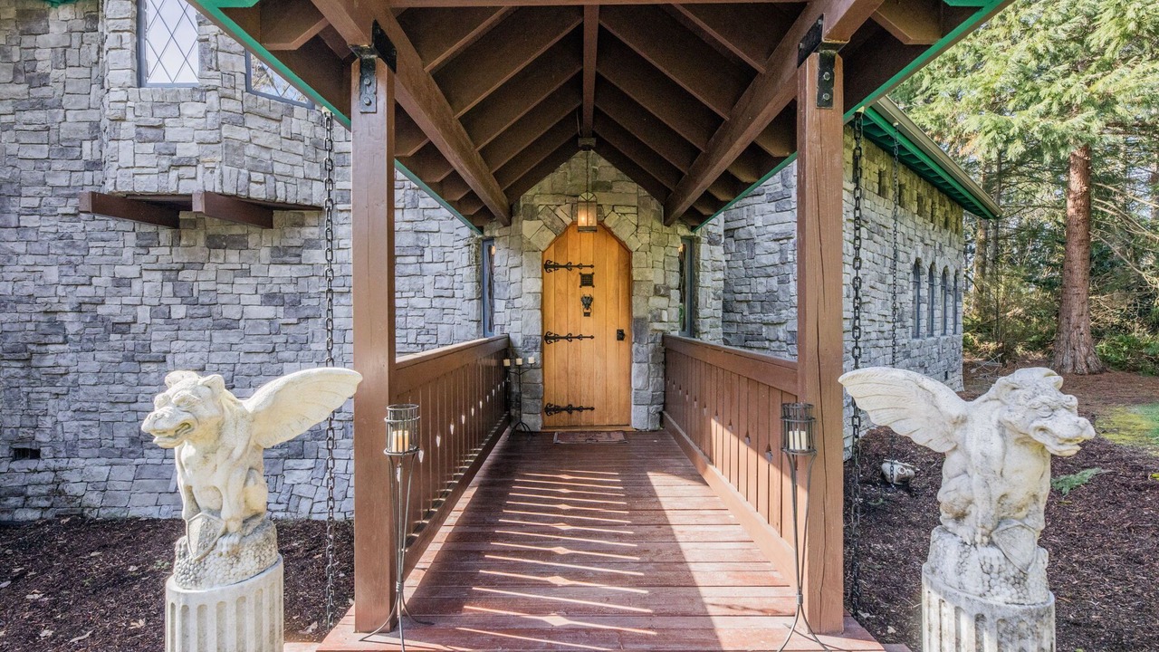 Photo of Others in Monroe