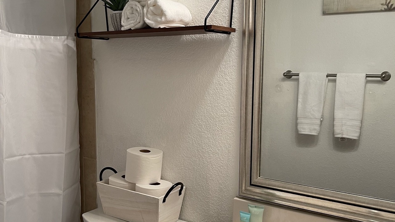 Photo of Bathroom in Point Venture