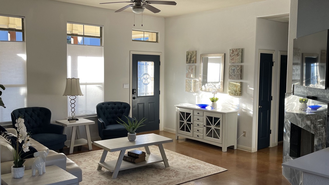 Photo of Livingroom in Point Venture