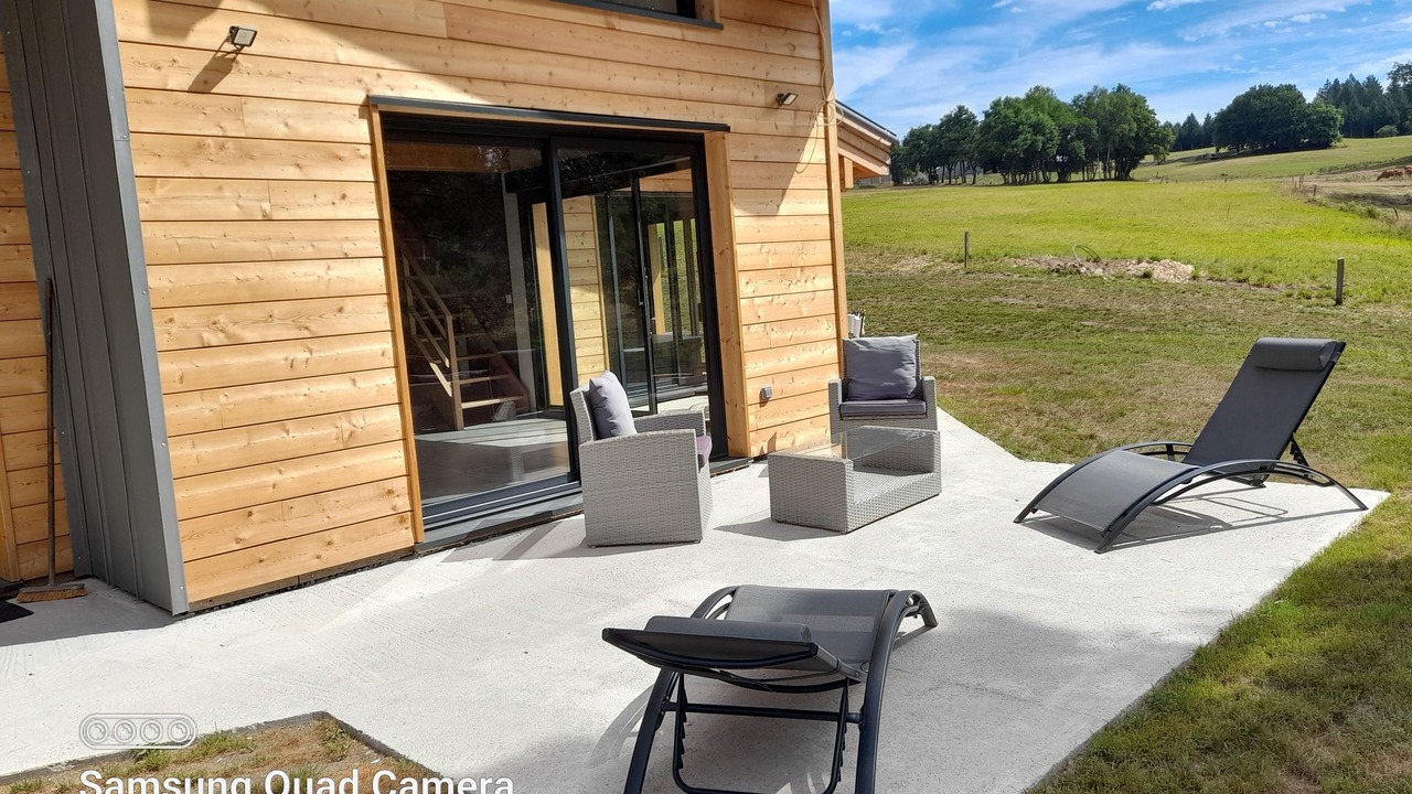 Photo of Patio Balcony in Vitrac-sur-Montane