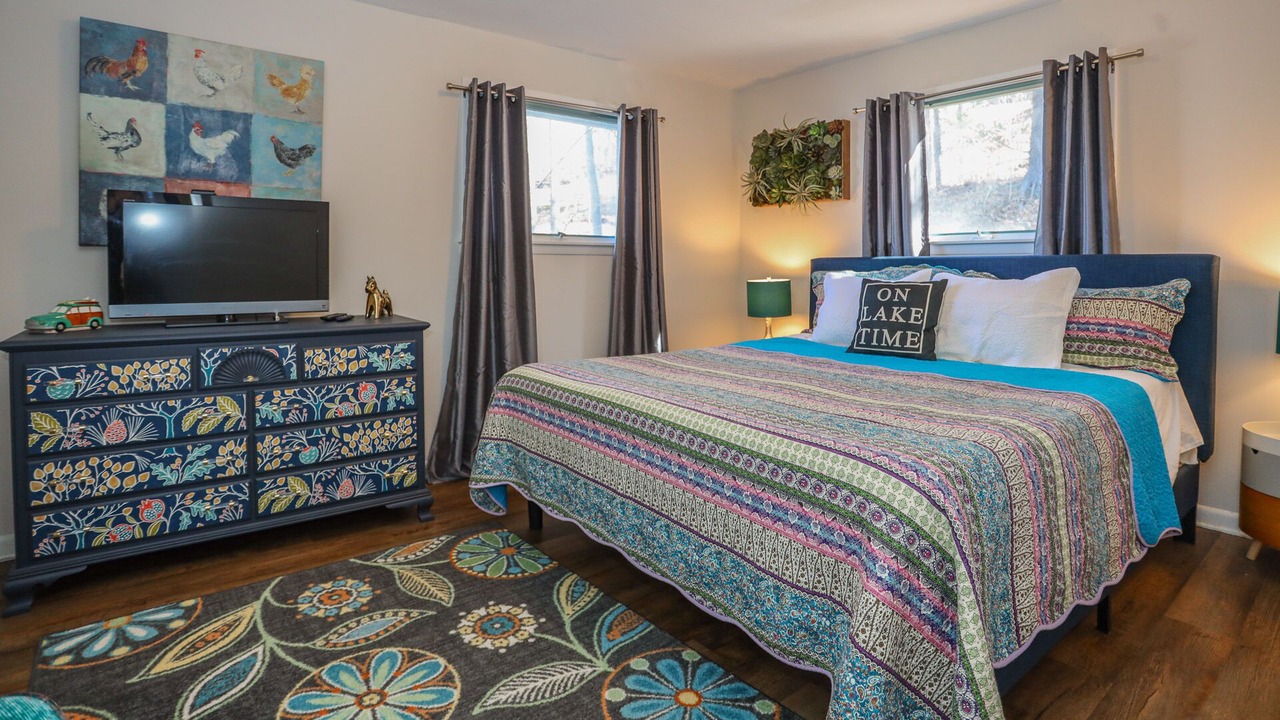 Photo of Bedroom in Hammondsport
