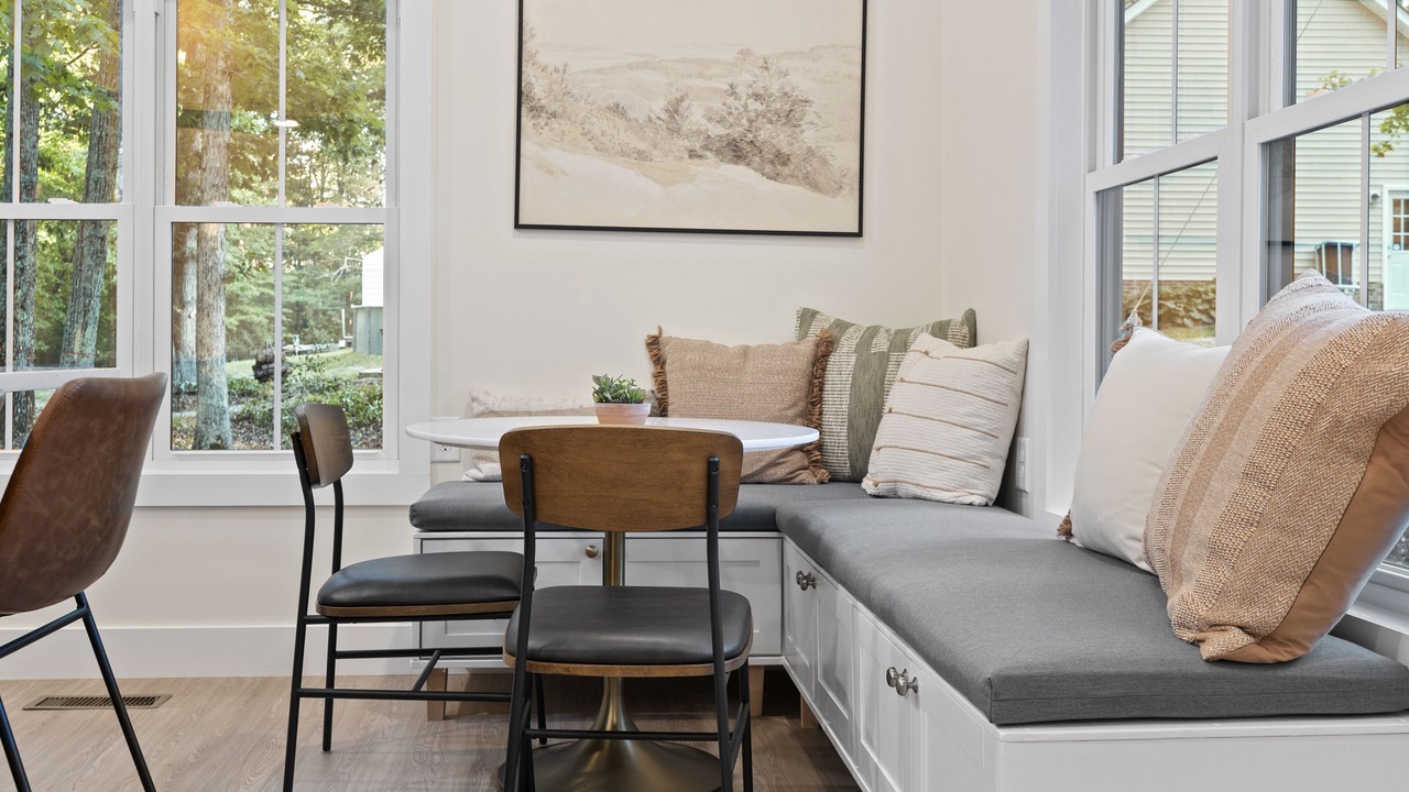 Photo of Livingroom in Manson