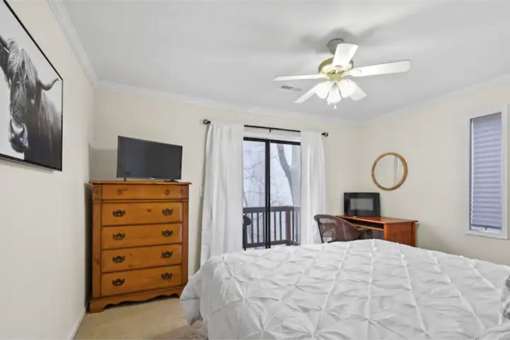 Photo of Bedroom in Roseland