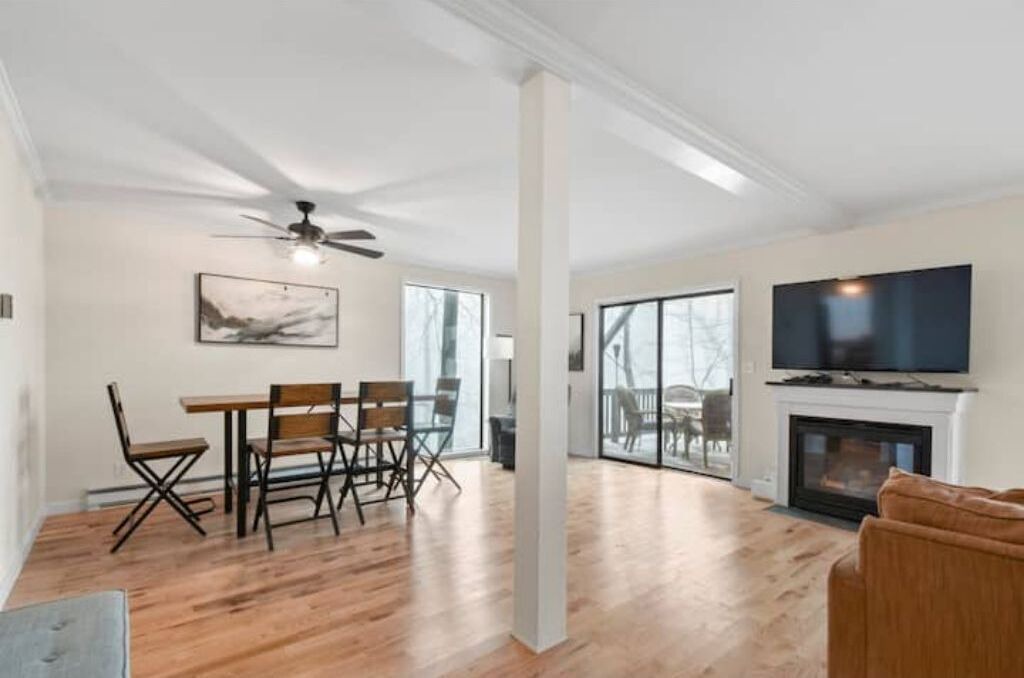 Photo of Livingroom in Roseland